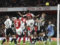 开云体育官网-切尔西主场战平阿森纳，两队互交白卷