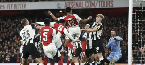 开云体育官网-切尔西主场战平阿森纳，两队互交白卷