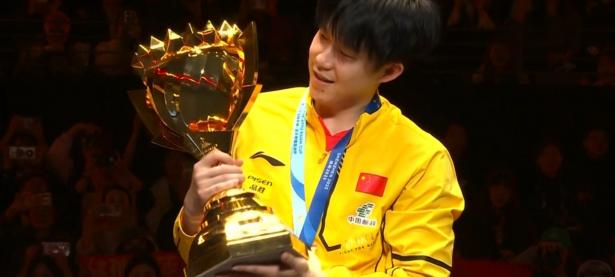 开云体育app-队员们在比赛中展现出色表现，获得冠军奖杯