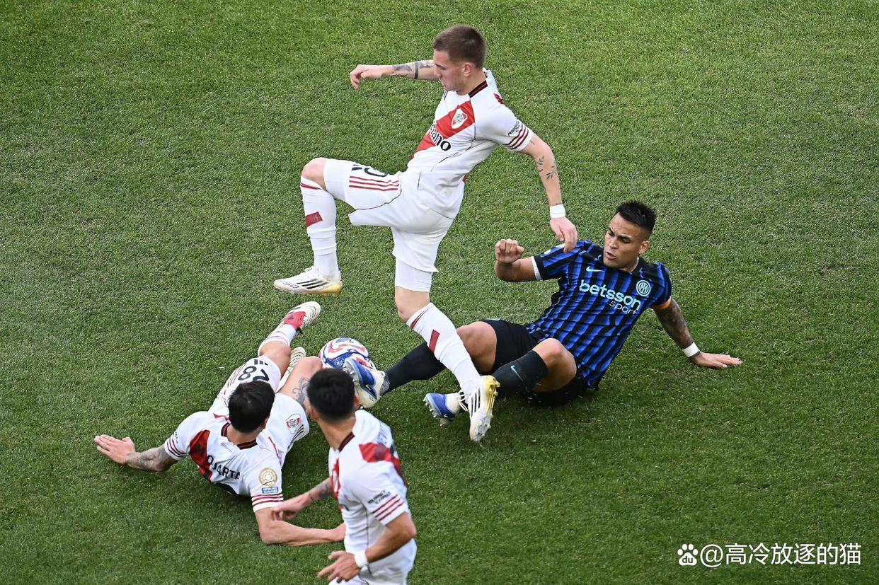 包含国米在主场击败强敌，保持竞争力的词条