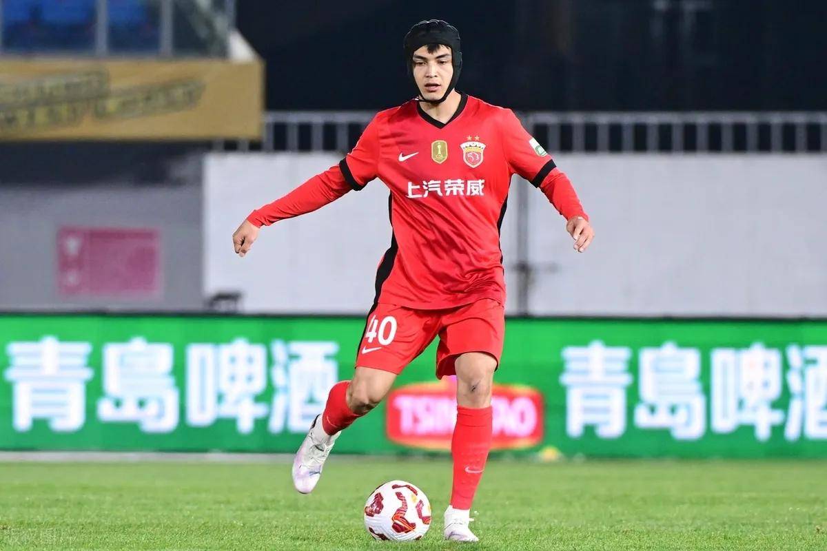 新星闪耀！中超新秀进球助球队跻身前列的简单介绍