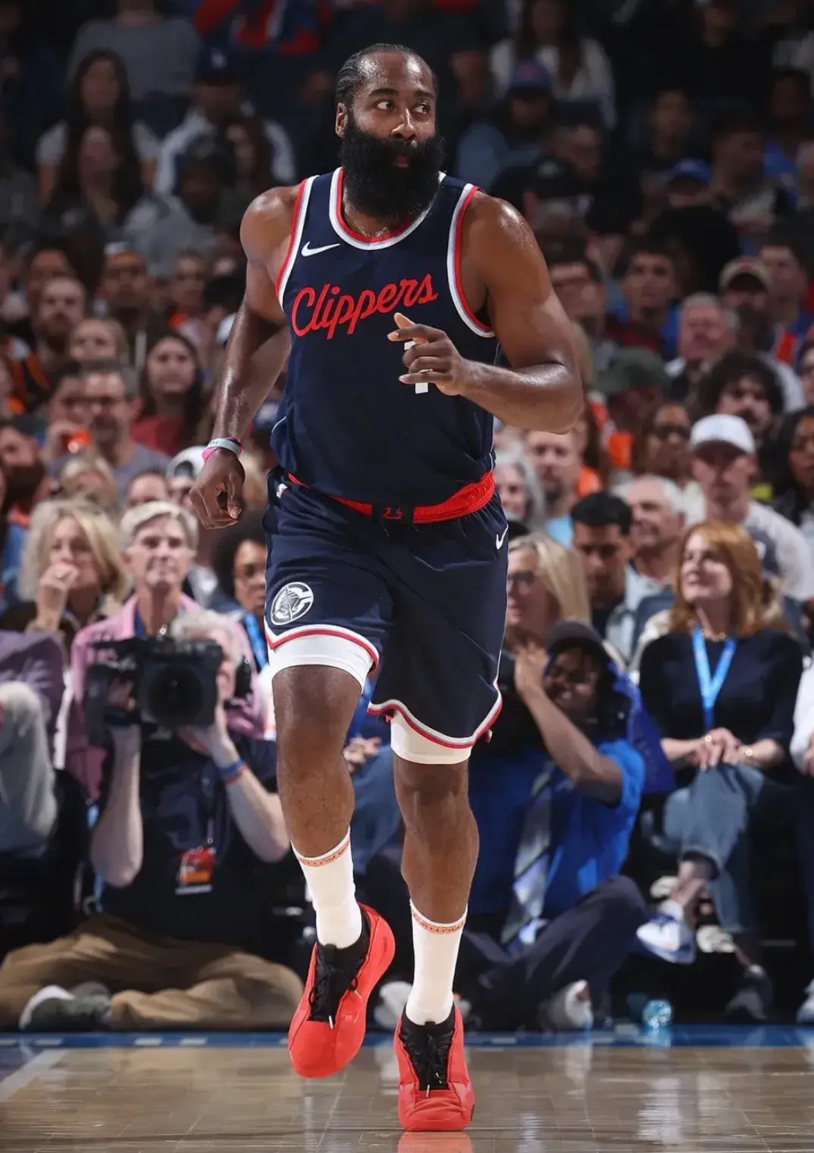 快船遭遇雷霆绝杀，客场失利连败延续