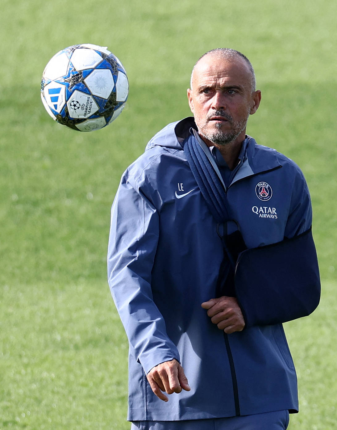 巴黎圣日耳曼备战欧战，球迷期待