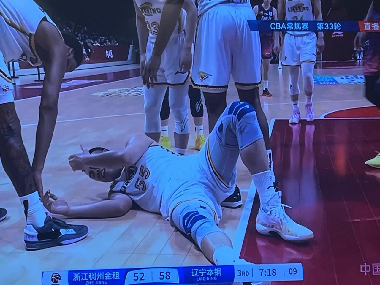 有球队在比赛中实力有所起伏，形势不明